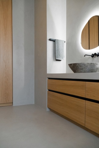 Bagno in stile soft industrial di 11 di Simona Fogalesi interior designer