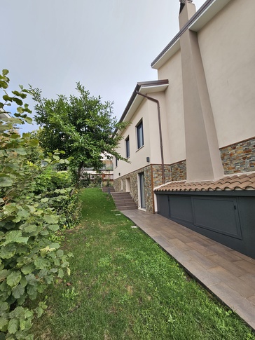 Facciata in stile moderno di null di PADarch