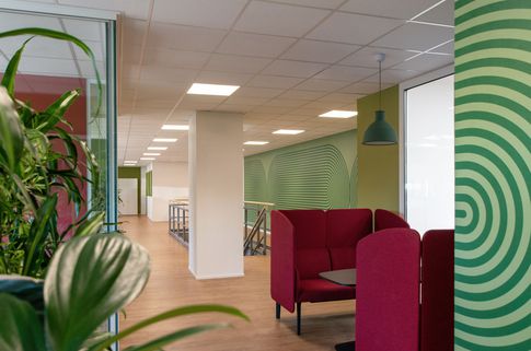Open Space in stile moderno di 750 di Studio BIA-@rch | Bianca Giovene di Girasole