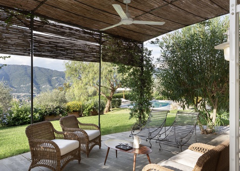 Veranda in stile glamour di 12 di NOMADE ARCHITETTURA