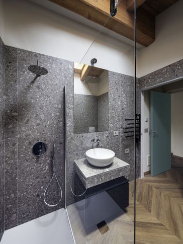 Bagno in stile contemporaneo di 6 di Studio 3Mark