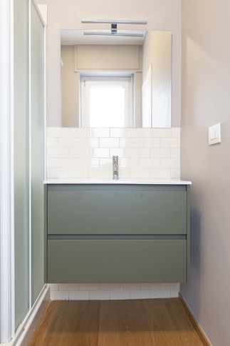 Camera da Letto in stile contemporaneo di 17 di Serena Trentarossi Architetto