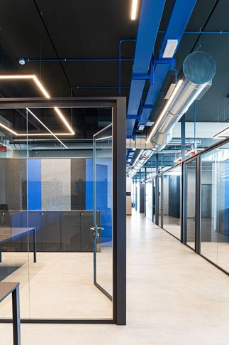 Open Space in stile moderno di 6000 di Lorenzo Franzi | Fotografia