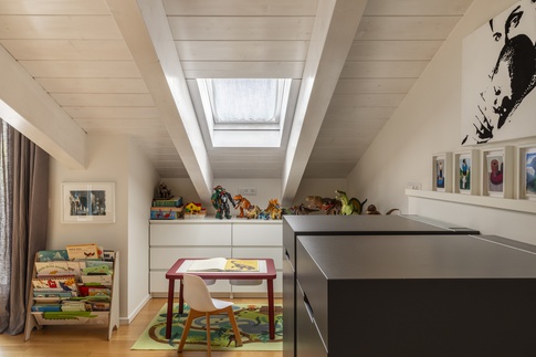 Soggiorno in stile moderno di 35 di Chantal Forzatti architetto