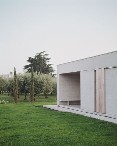 Facciata in stile minimal di null di Didonè Comacchio Architects