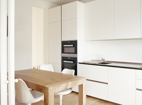 Cucina in stile scandinavo di 14 di ellevuelle architetti