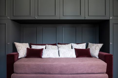 Camera da Letto in stile contemporaneo di 40 di Lorenzo Franzi | Fotografia