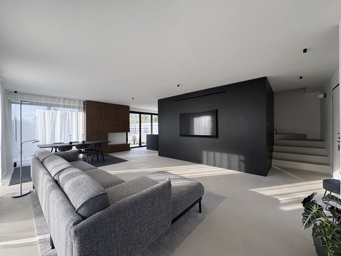 Open Space in stile minimal di 65 di LIT-ARCHITECTS