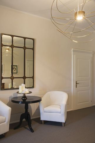 Soggiorno in stile eclettico di 20 di ZPSTUDIO