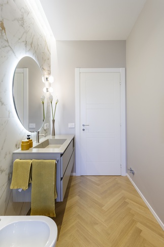 Bagno in stile contemporaneo di 6 di Valentina Varricchio Architetto Bagno in stile contemporaneo di 6 di Valentina Varricchio Architetto