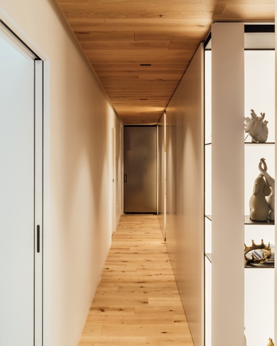 Corridoio in stile contemporaneo di 11 di Francesco Cardano Interior Designer