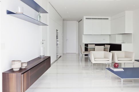 Open Space in stile minimal di 32 di Ciliegio Esterno