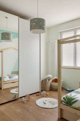 Cameretta Bambini in stile contemporaneo di 12 di tapas studio Cameretta Bambini in stile contemporaneo di 12 di tapas studio