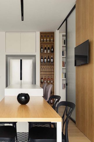 Soggiorno in stile contemporaneo di 40 di Officine Architetti Associati