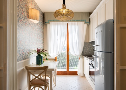 Cucina in stile contemporaneo di 9 di Arky’Studio srl