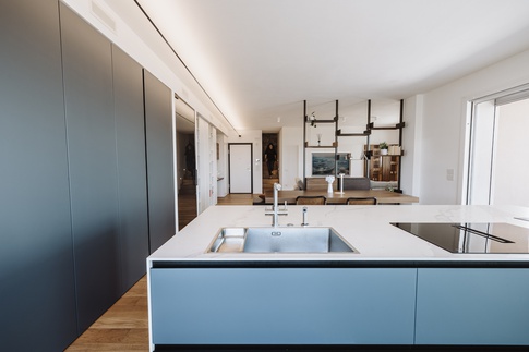 Open Space in stile moderno di 70 di SMartSTUDIO