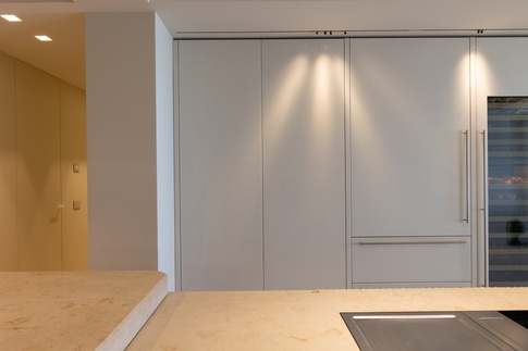 Cucina in stile contemporaneo di 110 di Abitacolo Interni