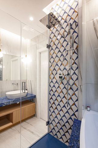 Bagno in stile eclettico di 12 di Pucciarelli Architetti