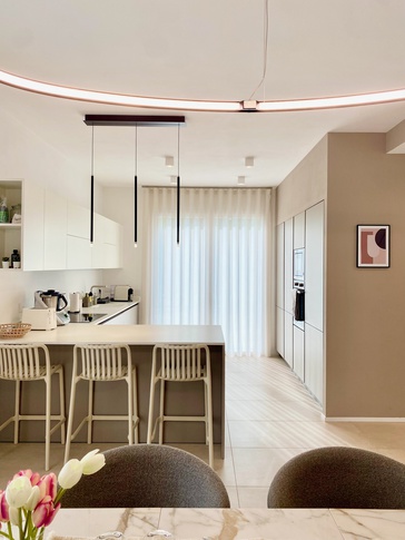 Cucina in stile contemporaneo di 27 di SuMisura Architetti