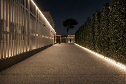 Facciata in stile contemporaneo di null di Studio di Architettura Luigi Pezzella