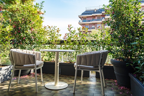 Balcone in stile contemporaneo di 6 di Gianluca Chiocca Interior Design Studio