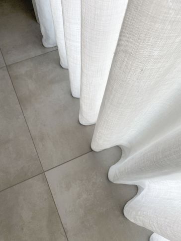 Open Space in stile moderno di 38 di Silvia Aquilani . Design studio