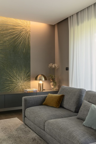 Soggiorno in stile contemporaneo di 50 di Arredamenti Marinoni