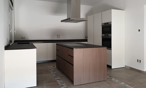 Cucina in stile mediterraneo di 30 di ArchitetturaMastroleo
