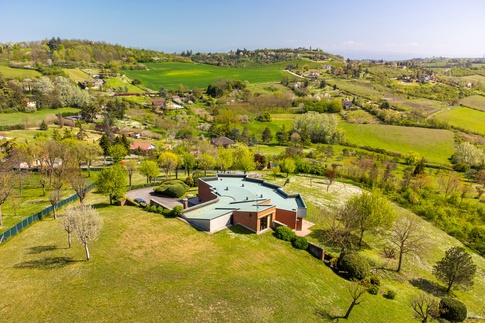 Giardino in stile anni '70 di 1800 di Greta Rosati Fotografa