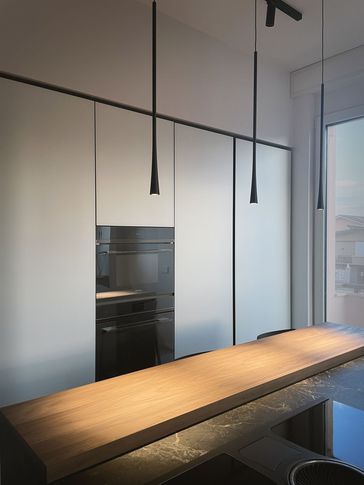 Cucina in stile moderno di 15 di Silvia Aquilani . Design studio Cucina in stile moderno di 15 di Silvia Aquilani . Design studio