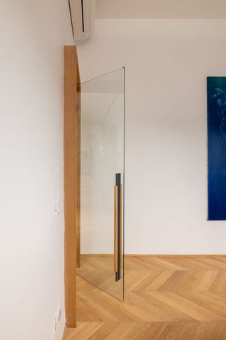 Studio in stile contemporaneo di 130 di Archifacturing - Sara Cimarelli & Giorgio Opolka architetti