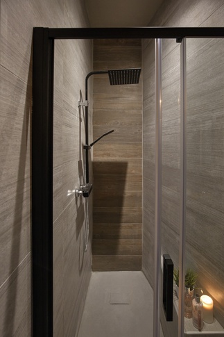 Bagno in stile soft industrial di 5 di Arar Studio di Arar Muna Isabella Bagno in stile soft industrial di 5 di Arar Studio di Arar Muna Isabella