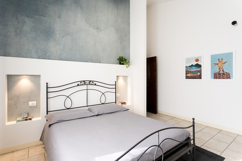 Camera da Letto in stile contemporaneo di 18 di Micro Interior Design Camera da Letto in stile contemporaneo di 18 di Micro Interior Design