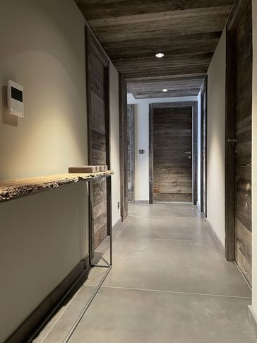 Ingresso in stile moderno di 9 di Design Alpino