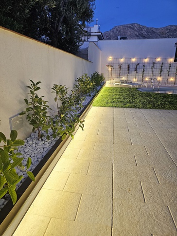 Giardino in stile mediterraneo di 120 di Alessandra Gambino Architetto - AGA