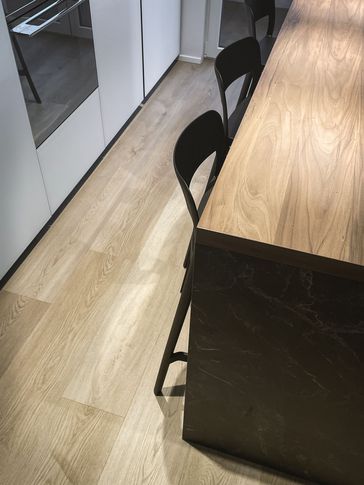 Cucina in stile moderno di 15 di Silvia Aquilani . Design studio Cucina in stile moderno di 15 di Silvia Aquilani . Design studio