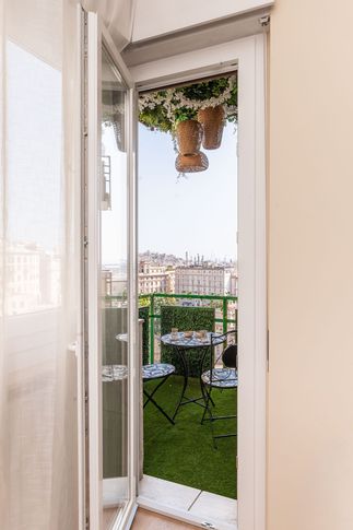 Balcone in stile minimal di 8 di AMIRDSNR