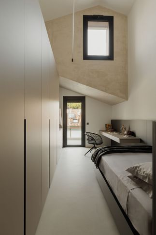 Cameretta Bambini in stile urban di 14 di Simona Fogalesi interior designer