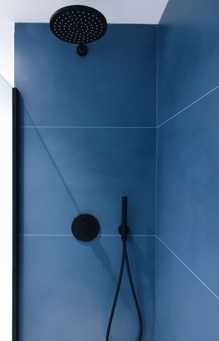 Bagno in stile moderno di 7 di Valentina Solera Architetto Bagno in stile moderno di 7 di Valentina Solera Architetto