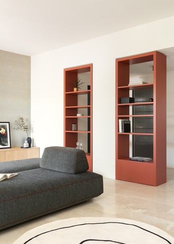 Soggiorno in stile eclettico di 30 di Hop!Arch