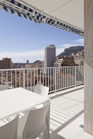 Terrazza in stile minimal di 22 di Ciliegio Esterno