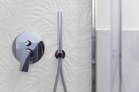 Bagno in stile moderno di 5 di zero6studio