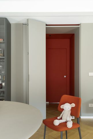 Open Space in stile contemporaneo di 50 di Michela Cordisco Studio