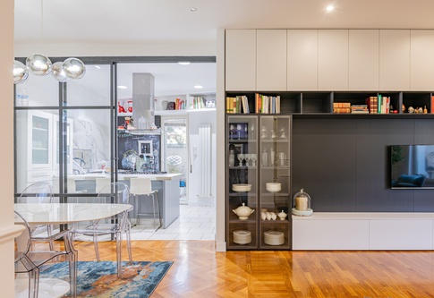 Open Space in stile contemporaneo di 30 di Micro Interior Design