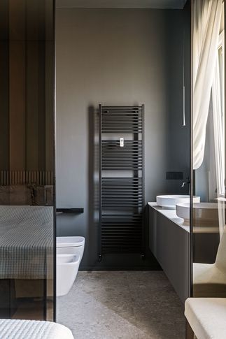 Bagno in stile contemporaneo di 6 di kkarchitecture Bagno in stile contemporaneo di 6 di kkarchitecture