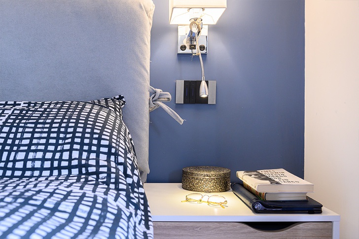 Camera da Letto in stile contemporaneo di 15 di Re-Built Studio