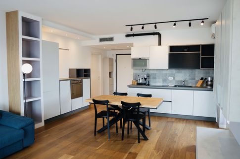 Open Space in stile contemporaneo di 34 di Rinnova Home 3d