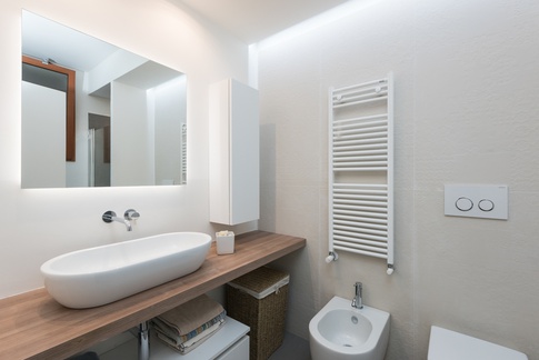 Bagno in stile moderno di 5 di zero6studio