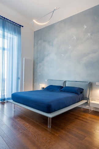 Camera da Letto in stile contemporaneo di 25 di Re-Built Studio