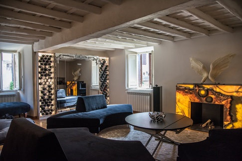 Soggiorno in stile glamour di 180 di Sara Lucci Architetto